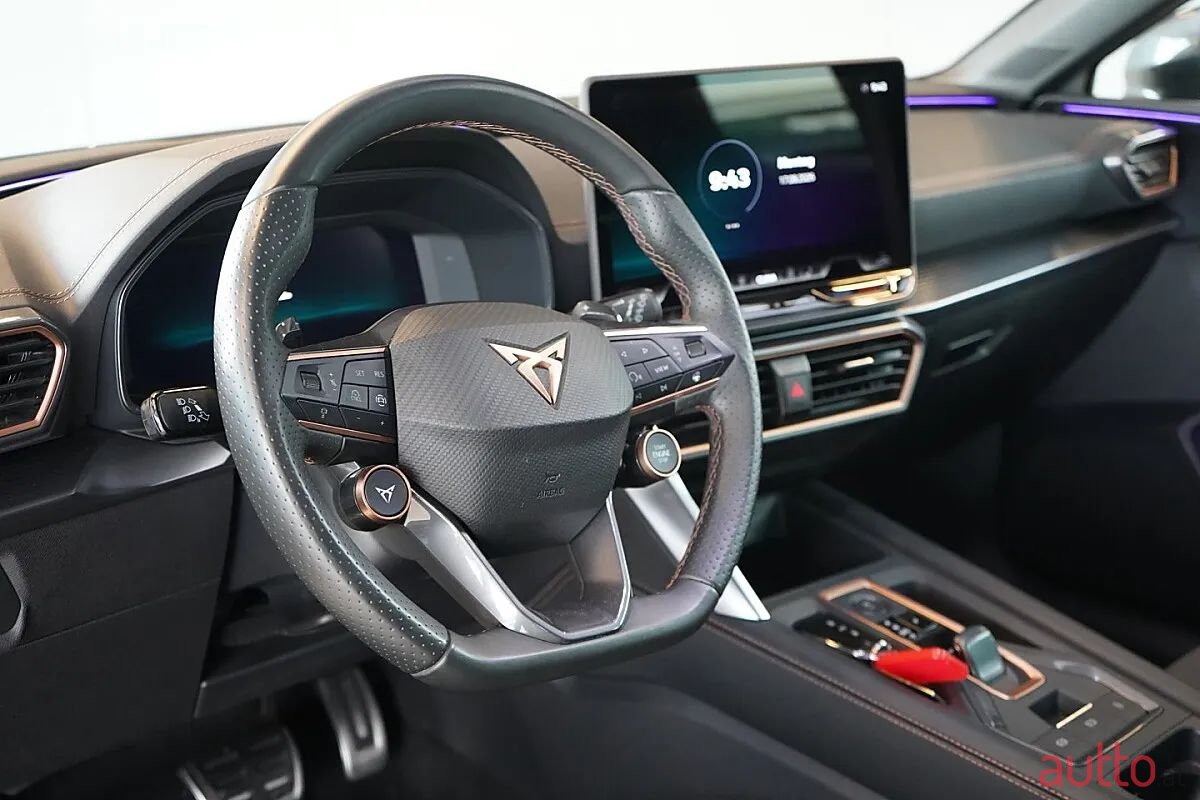 2024' Cupra Leon photo #5