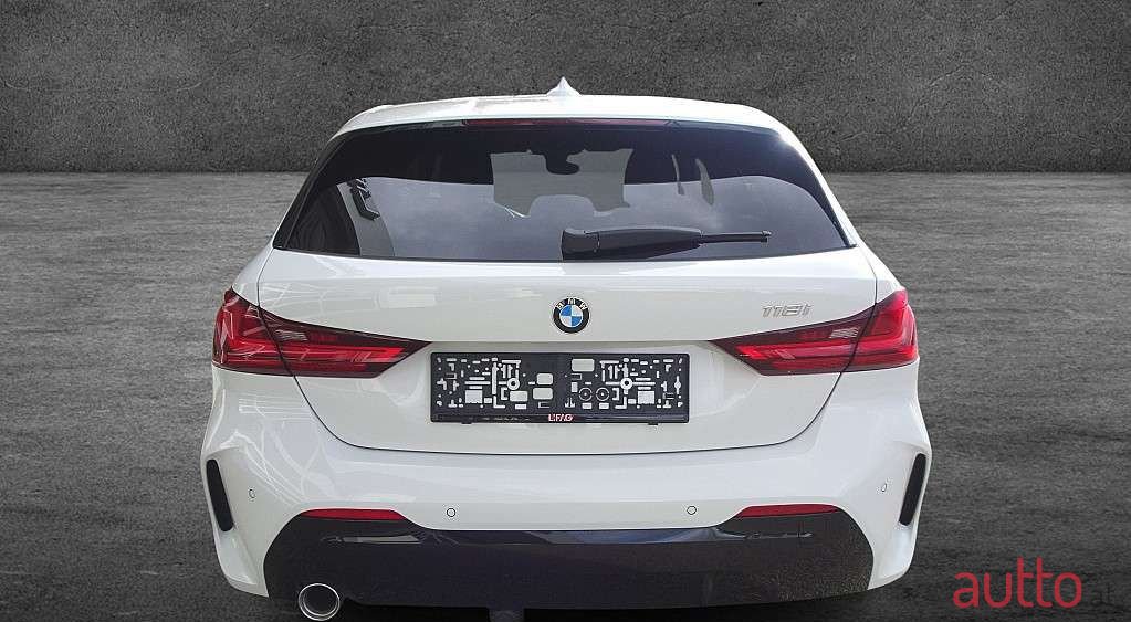 2021' BMW 1Er-Reihe photo #5