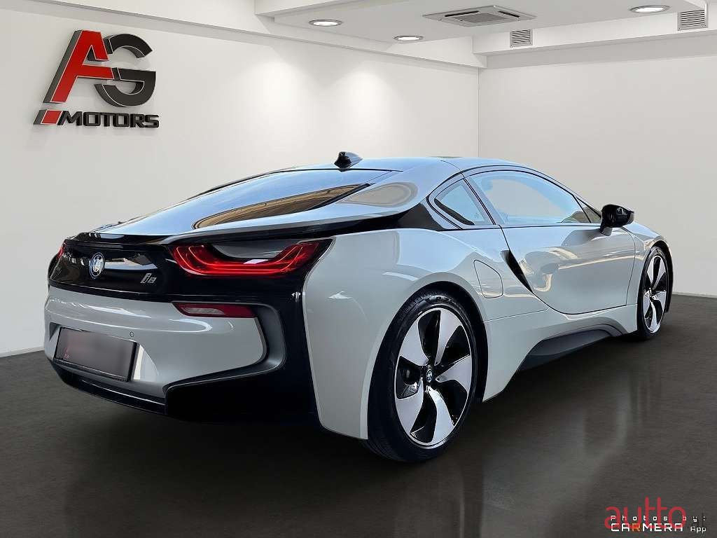 2017' BMW i8 photo #5