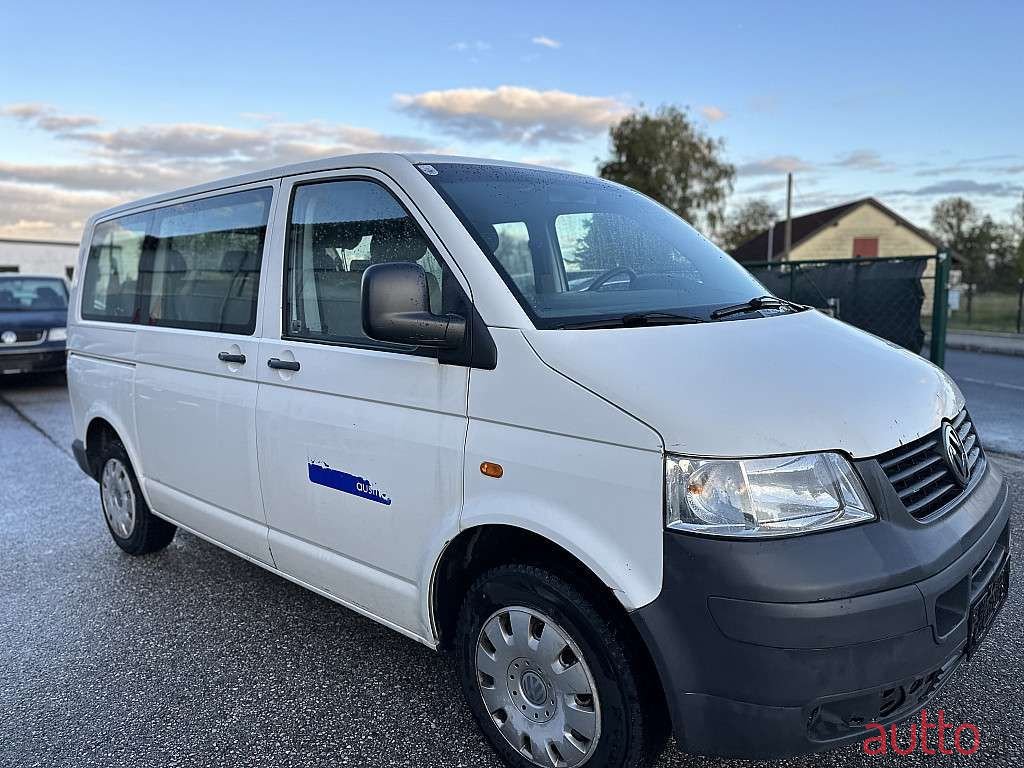 2005' Volkswagen T5 photo #2