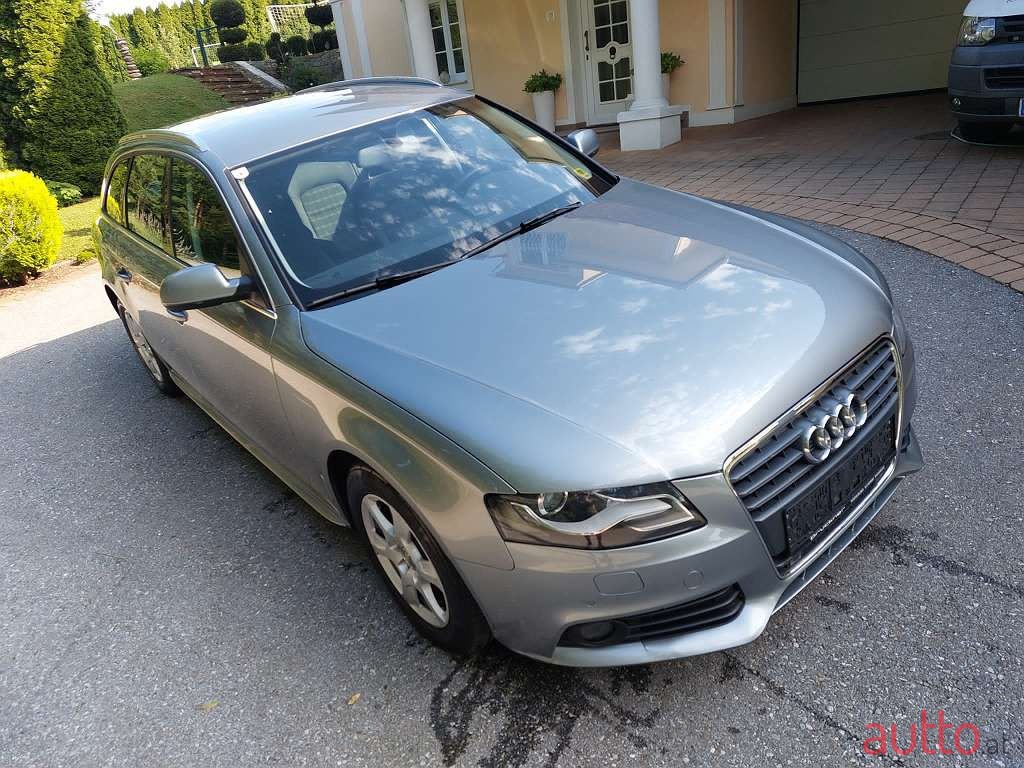 2011' Audi A4 photo #2