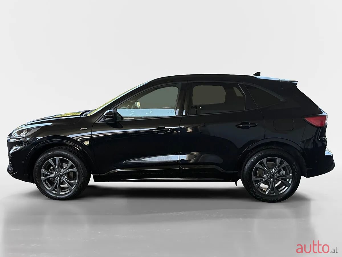 2022' Ford Kuga photo #2
