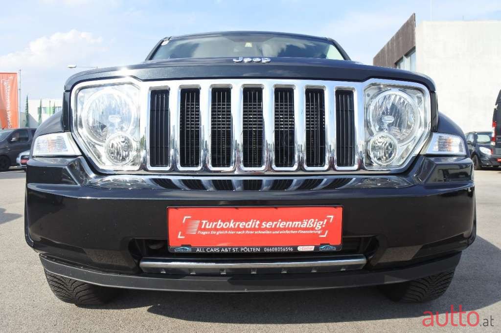 2010' Jeep Cherokee photo #5