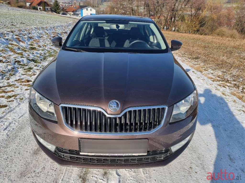 2013' Skoda Octavia photo #2
