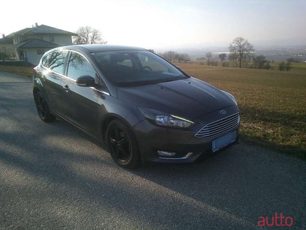 2015' Ford Focus photo #3