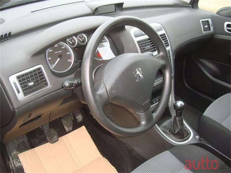 2005' Peugeot 307 photo #3