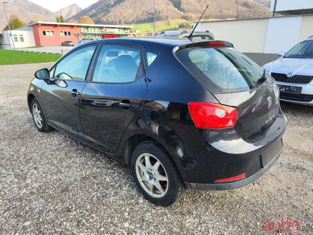 2010' SEAT Ibiza photo #5