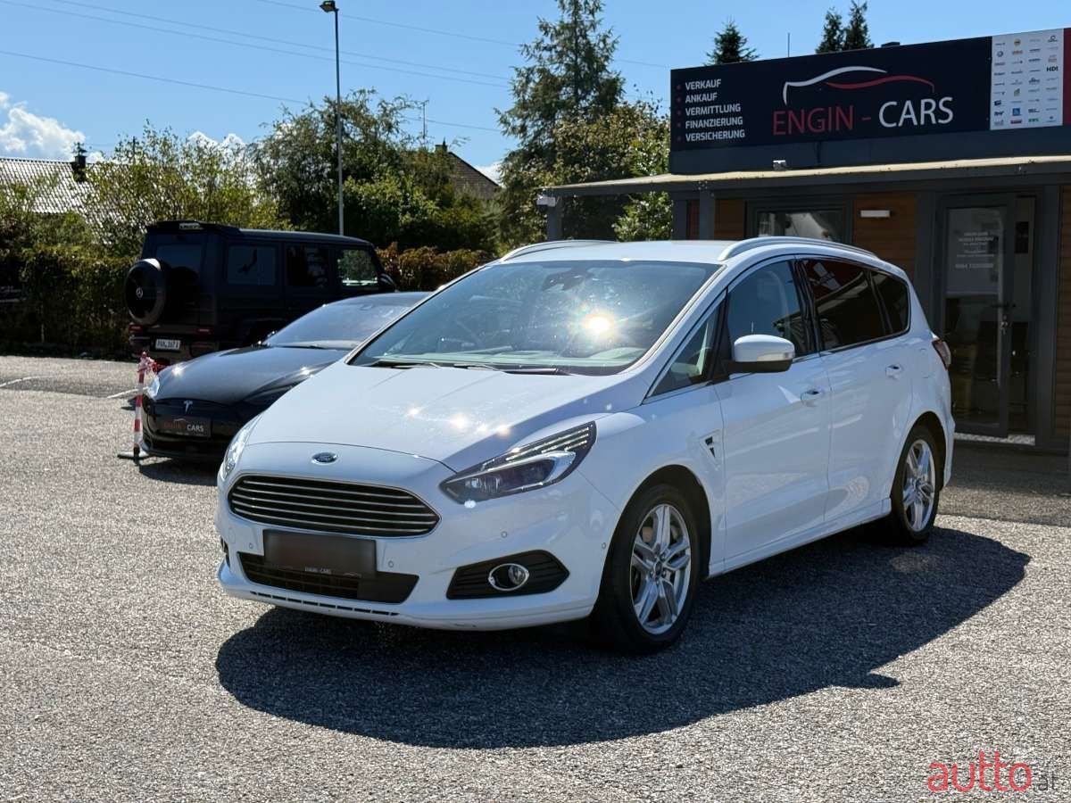 2015' Ford S-Max photo #1
