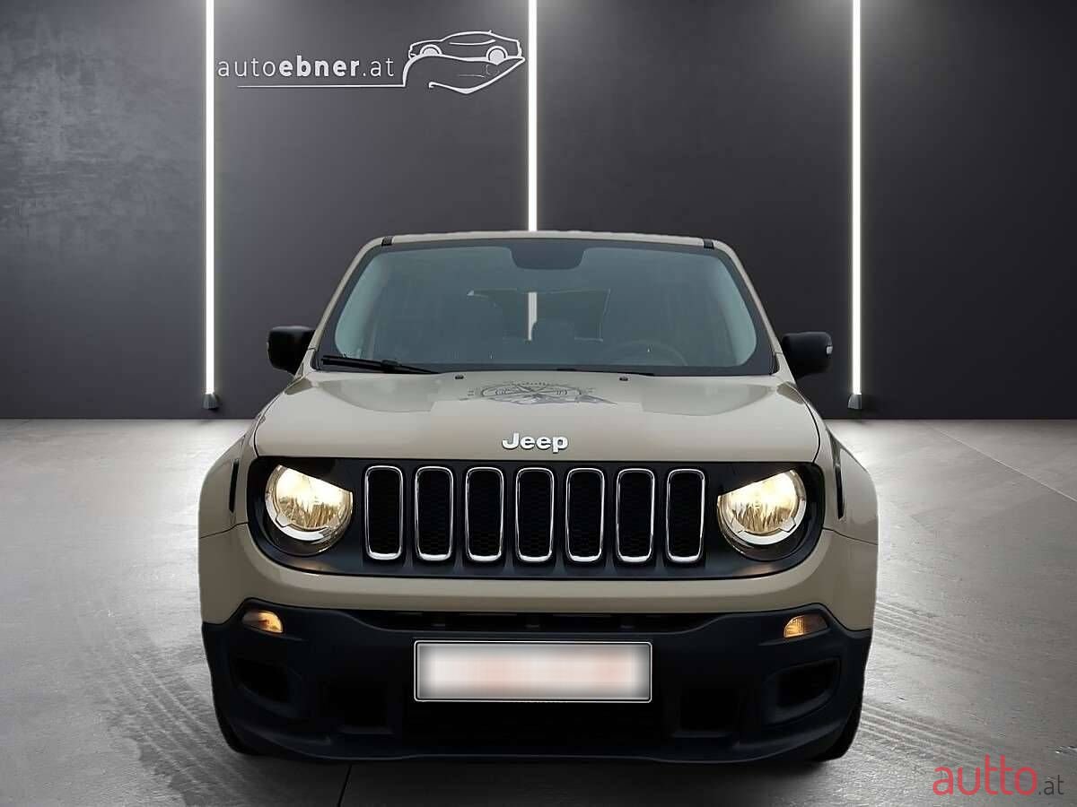 2016' Jeep Renegade photo #2