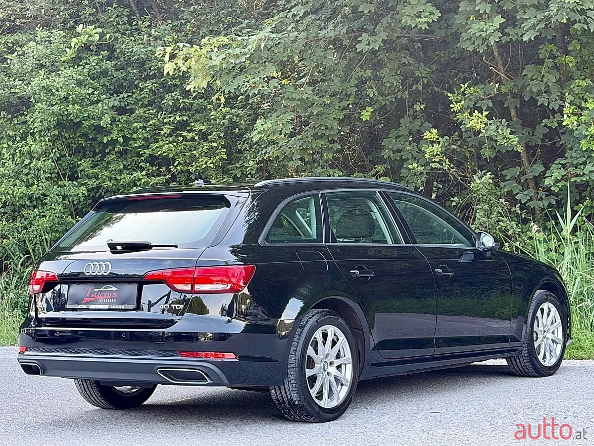 2019' Audi A4 photo #2