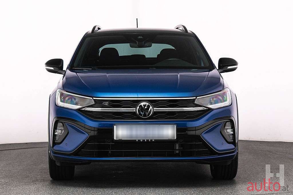 2023' Volkswagen Taigo photo #2