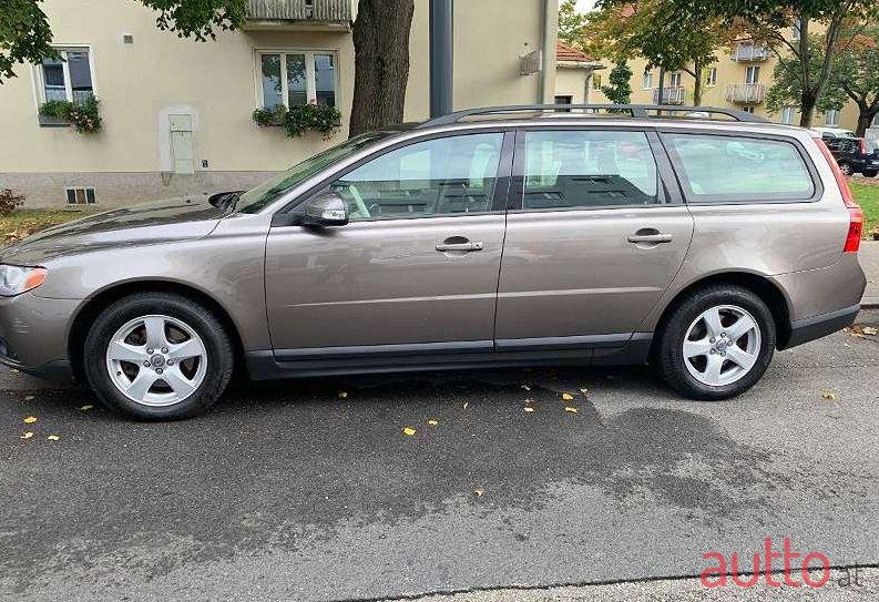 2009' Volvo V70 photo #1