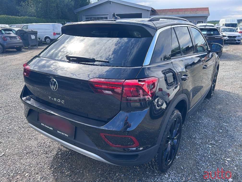 2023' Volkswagen T-Roc photo #5