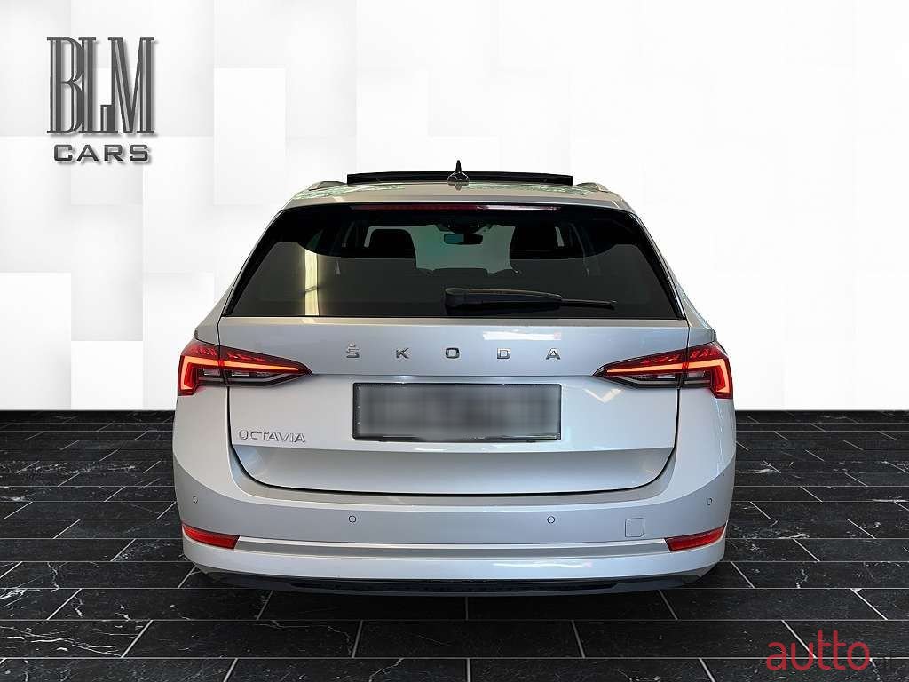 2020' Skoda Octavia photo #4
