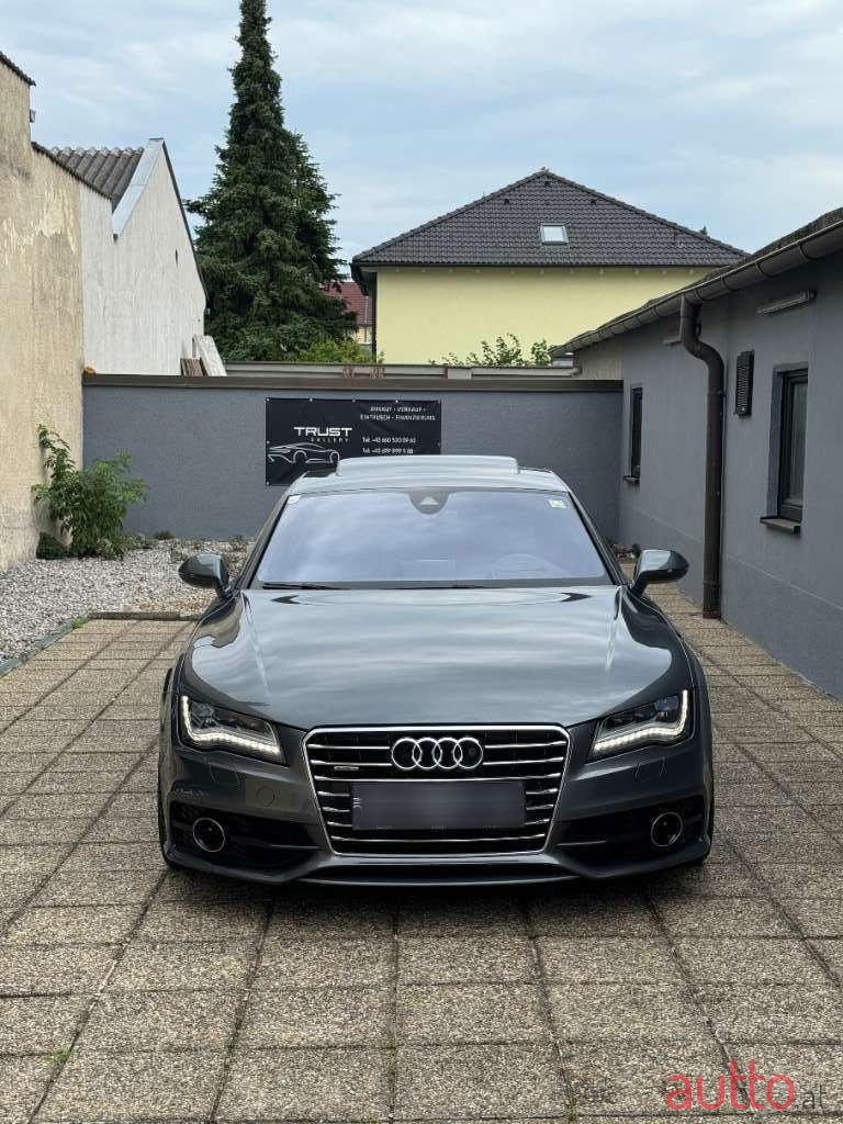 2011' Audi A7 photo #2