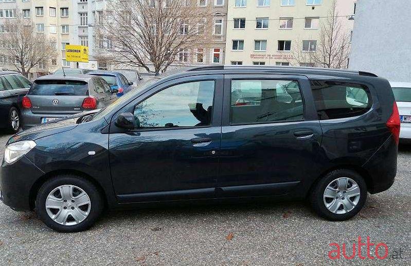 2019' Dacia Lodgy photo #1