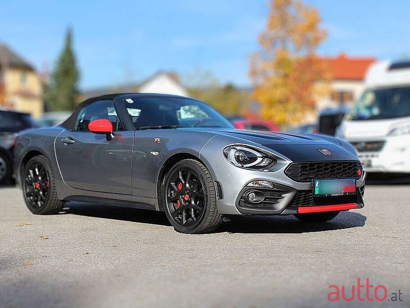 2018' Fiat 124 Spider Abarth photo #1