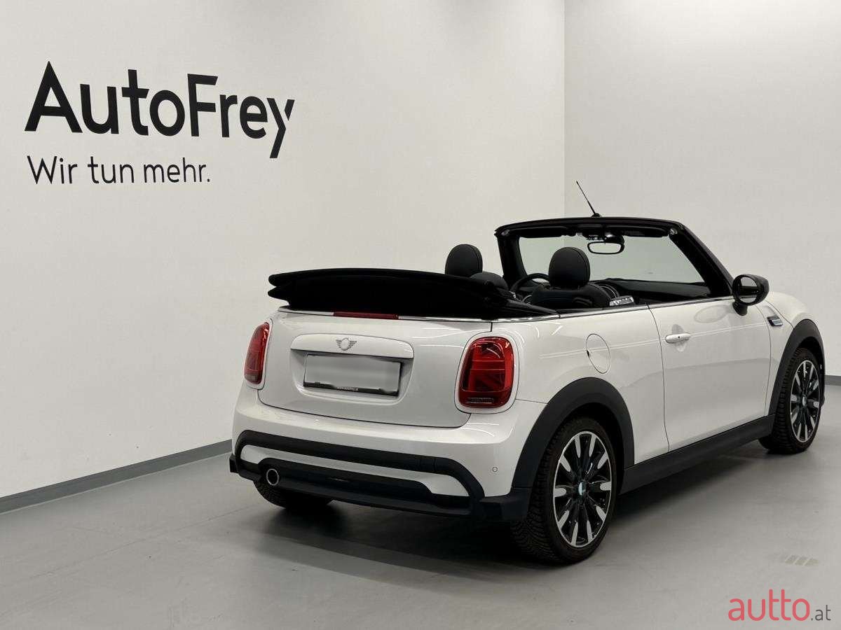 2023' MINI Cooper photo #3