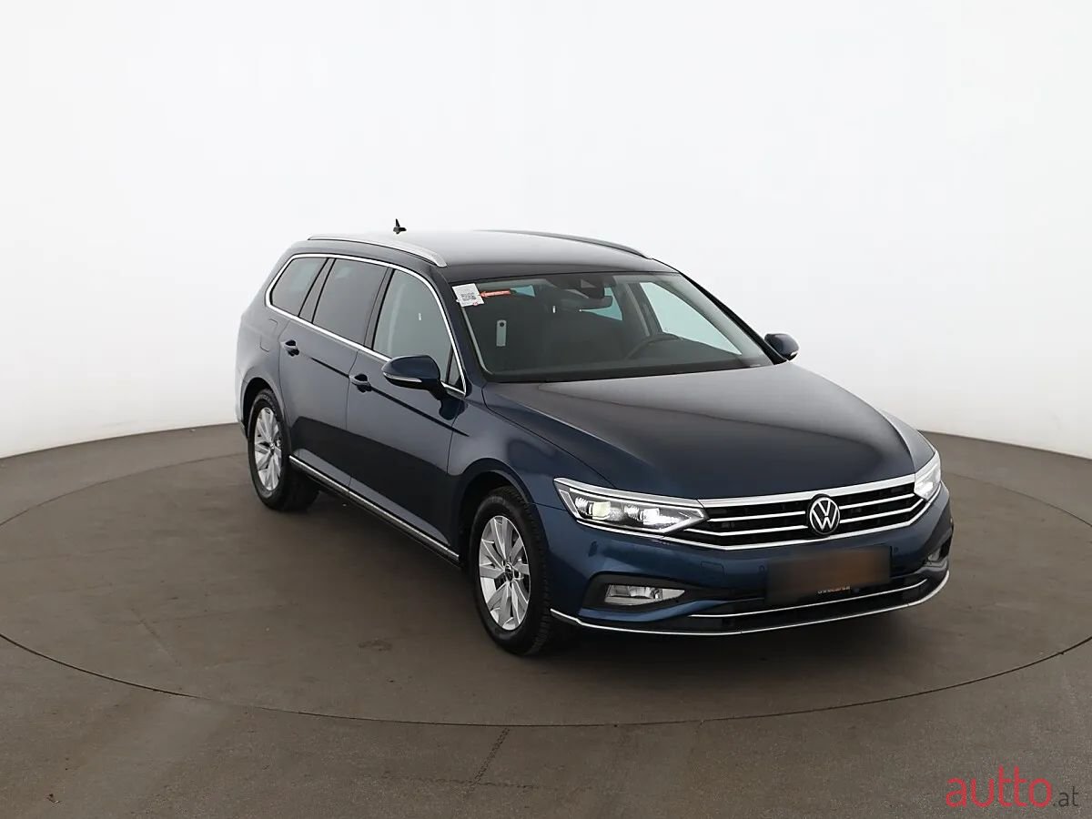 2023' Volkswagen Passat photo #4