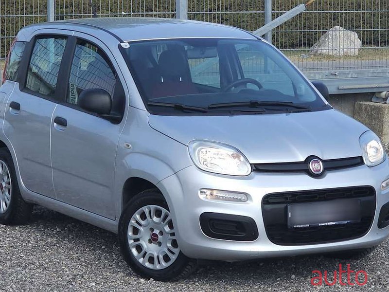 2014' Fiat Panda photo #2