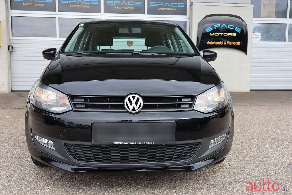 2013' Volkswagen Polo photo #3