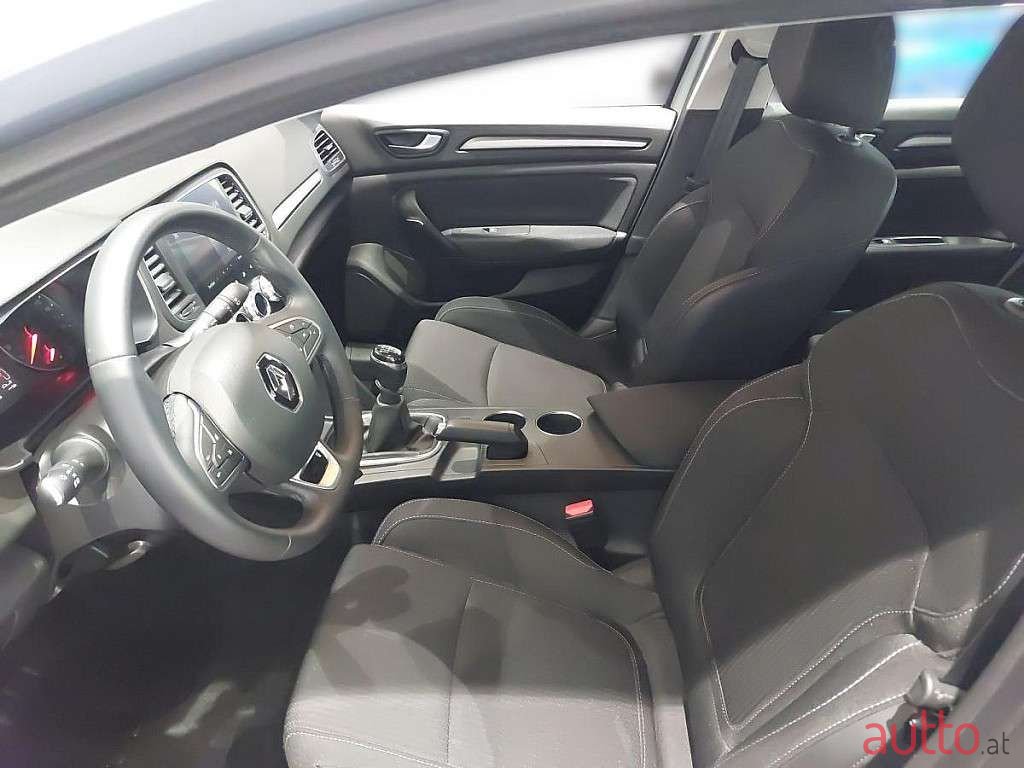 2022' Renault Megane photo #4