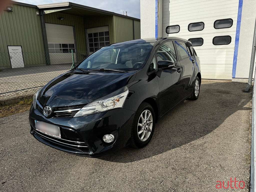 2015' Toyota Verso photo #3