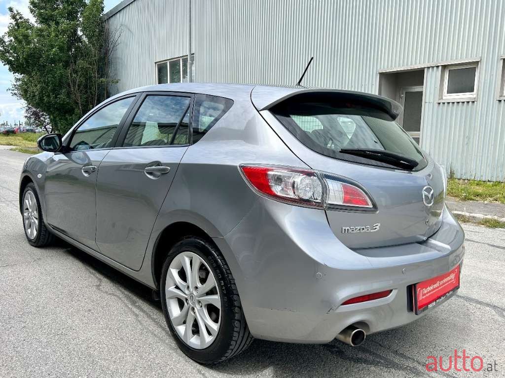 2011' Mazda Mazda3 photo #2
