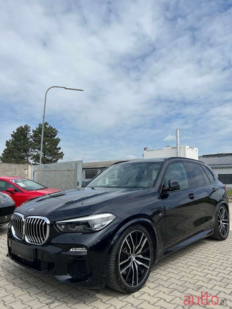 2019' BMW X5 photo #1