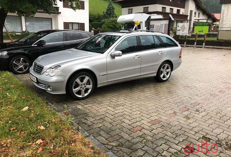 2006' Mercedes-Benz C-Klasse photo #1