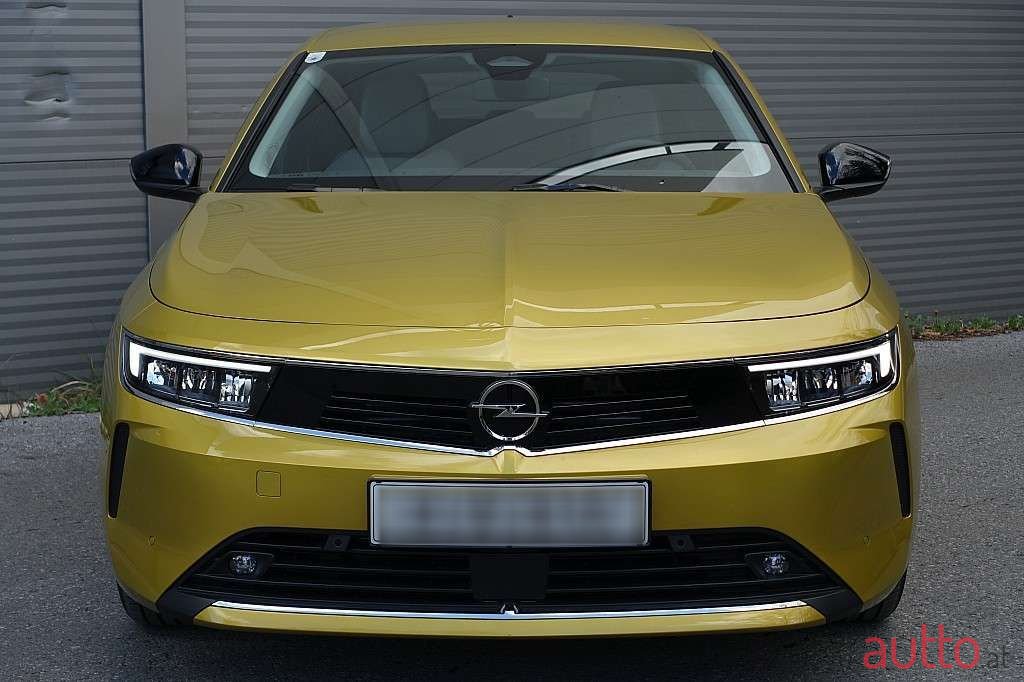 2023' Opel Astra photo #3