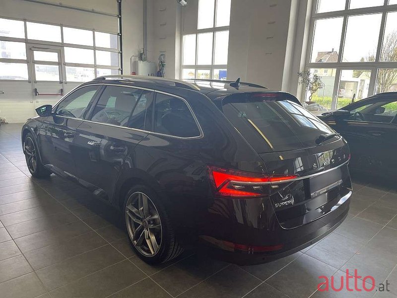 2020' Skoda Superb photo #5