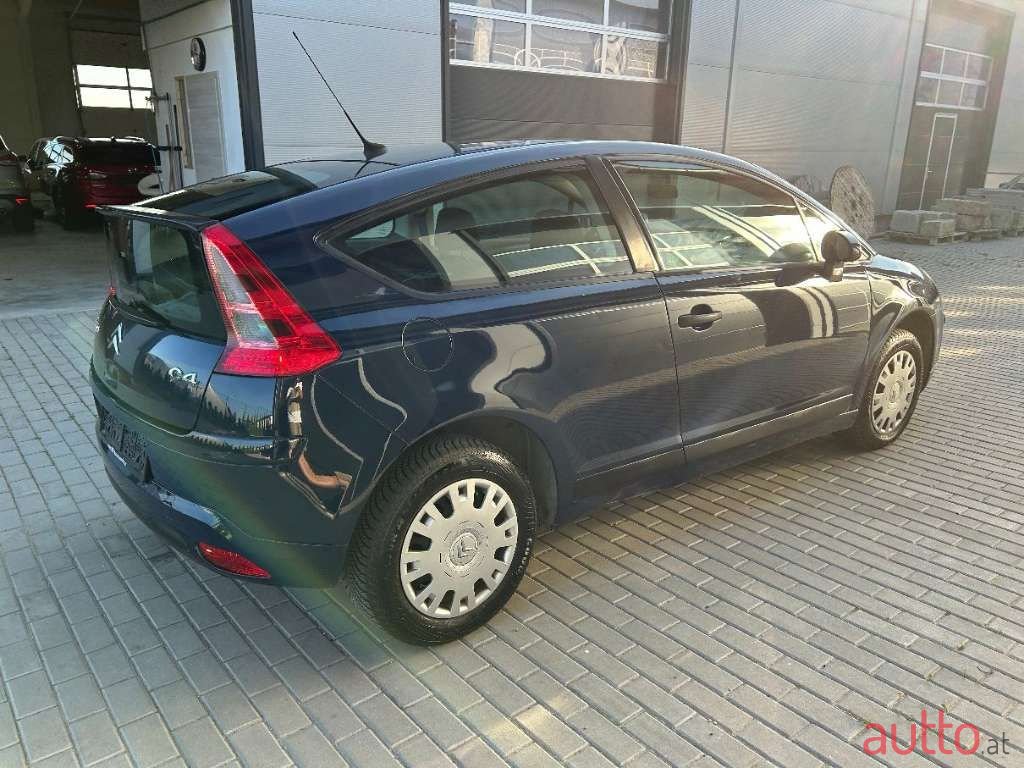 2008' Citroen C4 photo #5