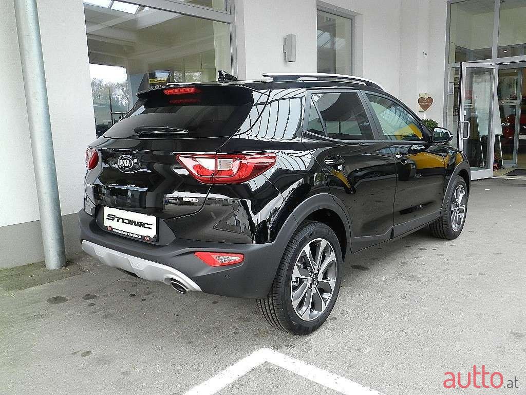 2018' Kia Stonic photo #2