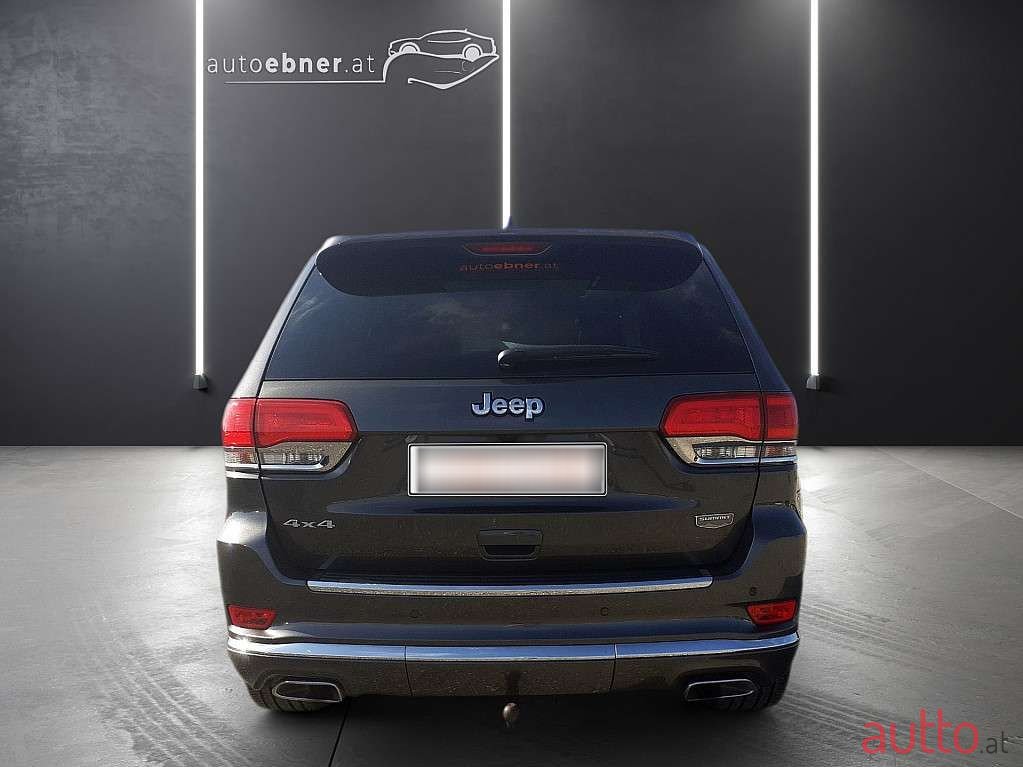 2019' Jeep Grand Cherokee photo #6