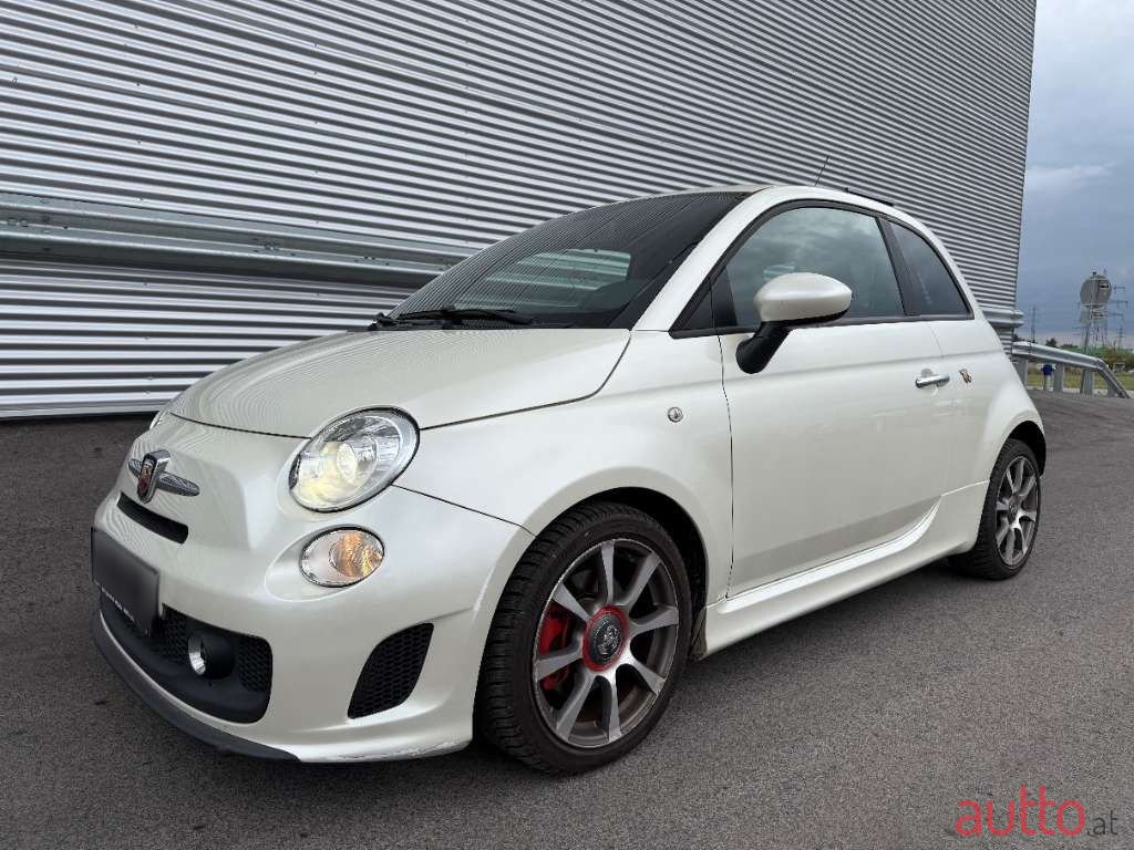 2010' Fiat 500 Abarth photo #2