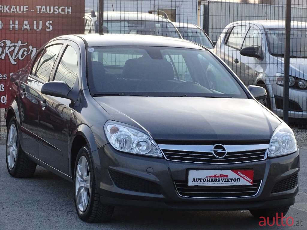 2008' Opel Astra photo #1