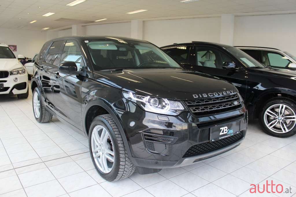 2018' Land Rover Discovery Sport photo #1