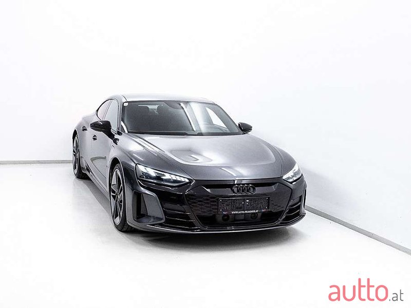 2021' Audi e-tron GT photo #6