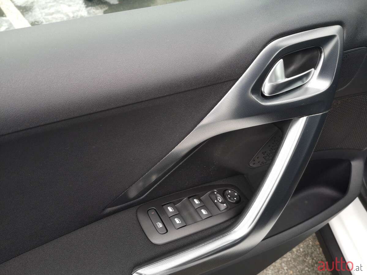 2018' Peugeot 2008 photo #4