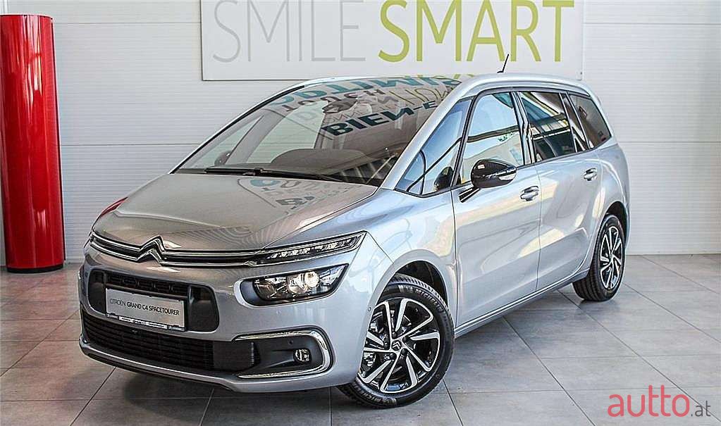 2022' Citroen Grand C4 Spacetourer photo #1