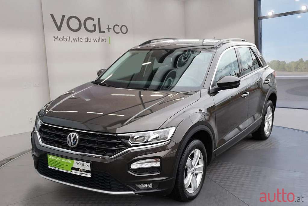 2019' Volkswagen T-Roc photo #1