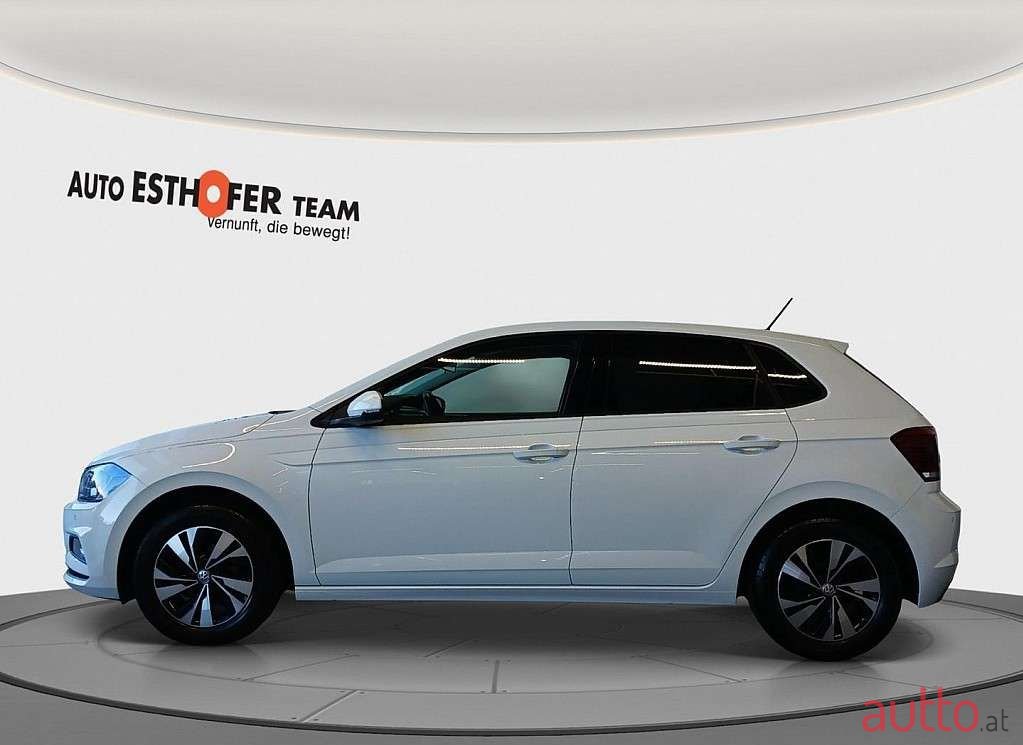 2017' Volkswagen Polo photo #3