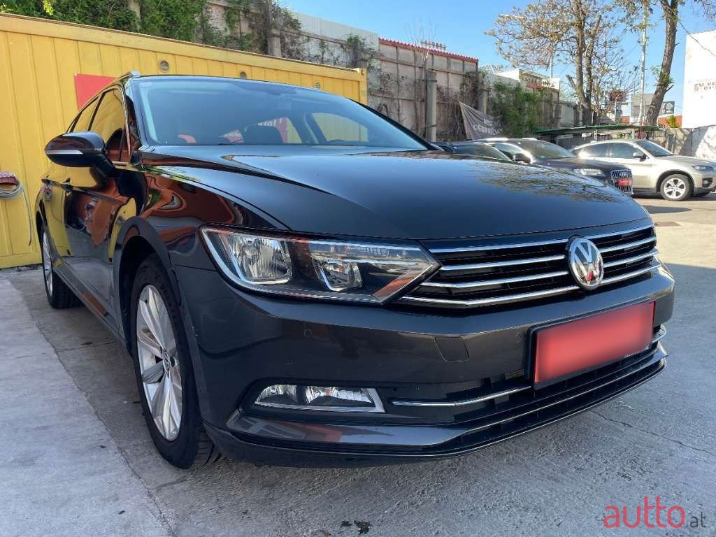 2016' Volkswagen Passat photo #3