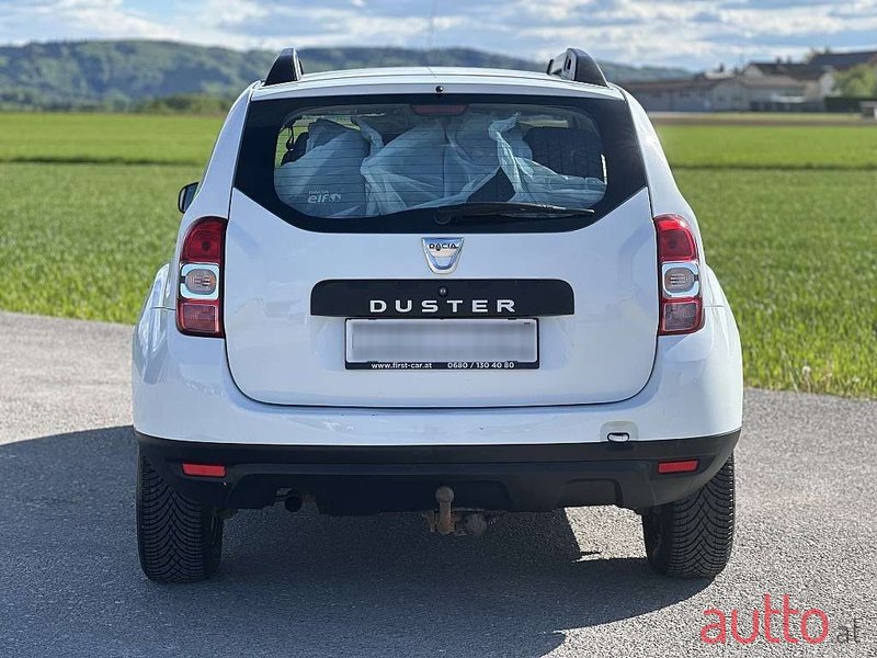 2014' Dacia Duster photo #4