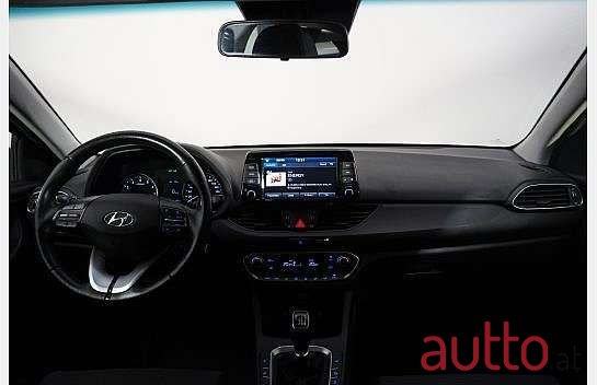 2019' Hyundai i30 photo #6