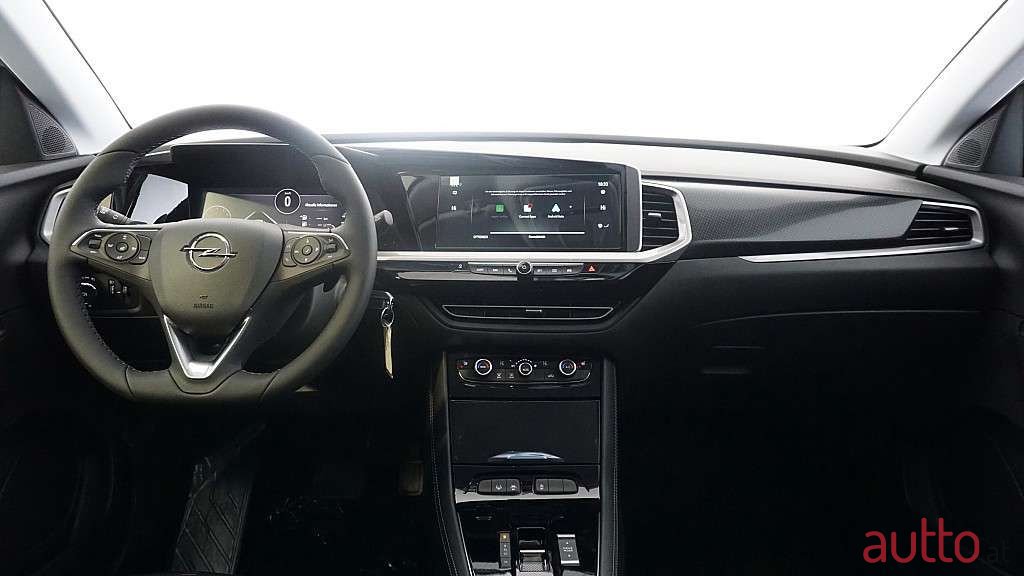 2024' Opel Grandland photo #6