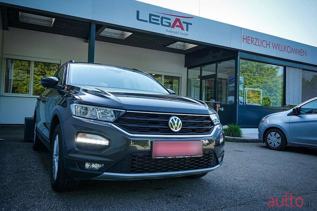 2018' Volkswagen T-Roc photo #6
