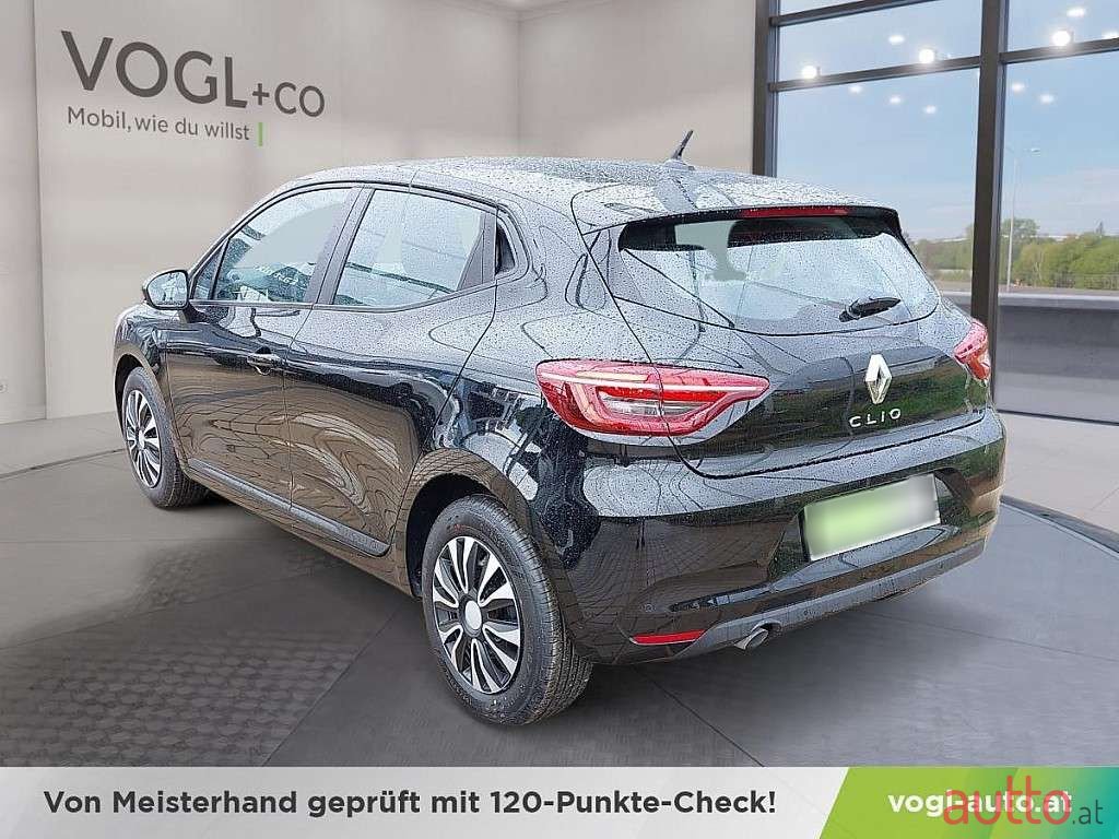 2022' Renault Clio photo #3