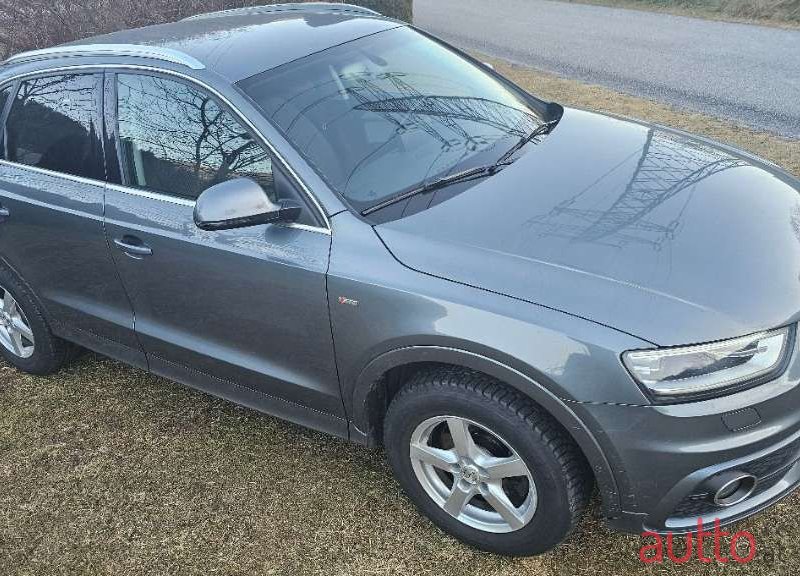 2012' Audi Q3 photo #3